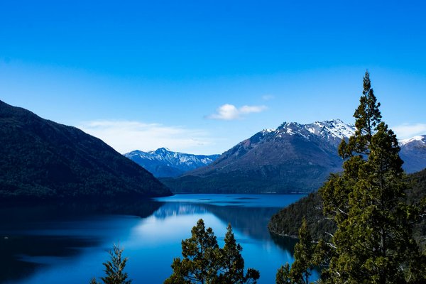 Découverte Exclusive : Locations de Villas Méditerranéennes avec Piscines de Rêve